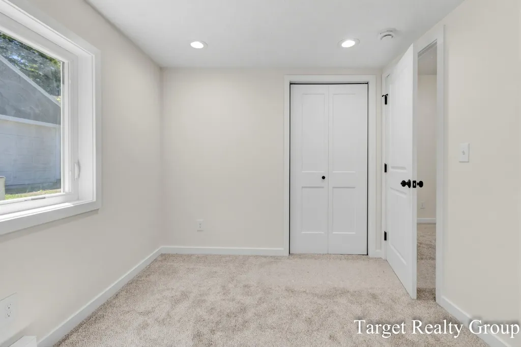 8660 Merry Drive NE Cannon Township MI 49341