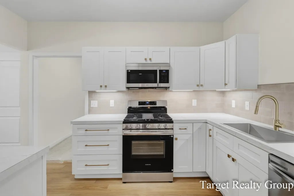 8660 Merry Drive NE Cannon Township MI 49341