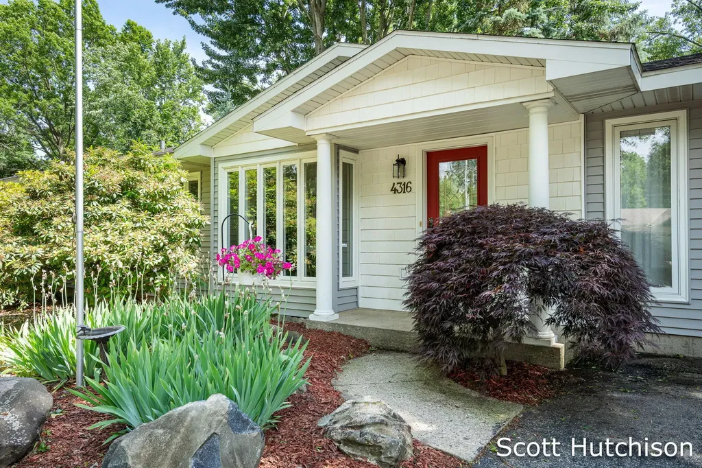 4316 Kennilworth Drive SE Grand Rapids Charter Township MI 49546