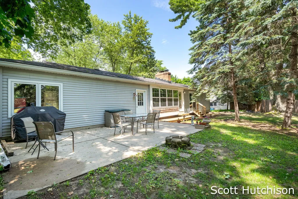 4316 Kennilworth Drive SE Grand Rapids Charter Township MI 49546