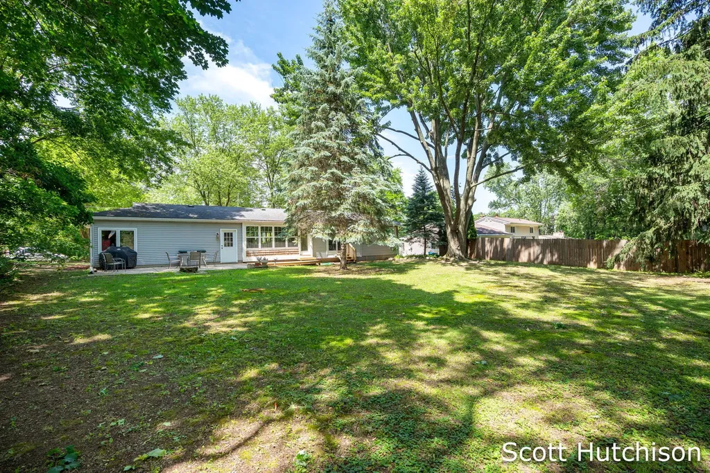 4316 Kennilworth Drive SE Grand Rapids Charter Township MI 49546