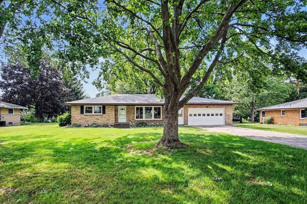 11351 Brown Avenue Allendale Charter Township MI 49401