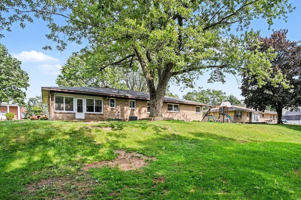 11351 Brown Avenue Allendale Charter Township MI 49401