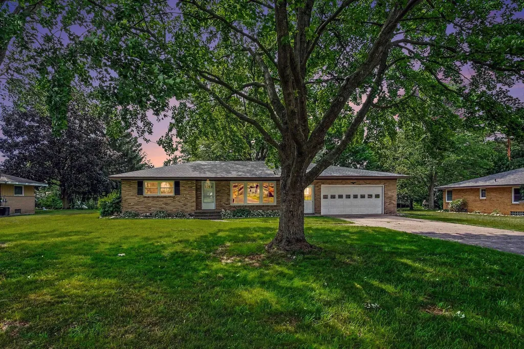 11351 Brown Avenue Allendale Charter Township MI 49401