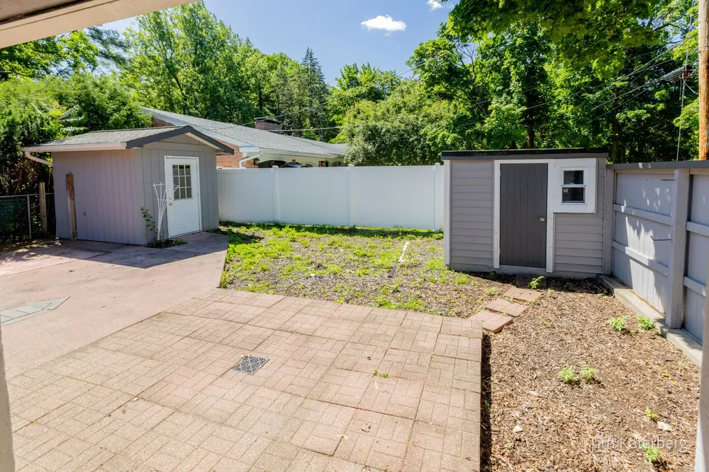 1130 Walsh Street SE Grand Rapids City MI 49507