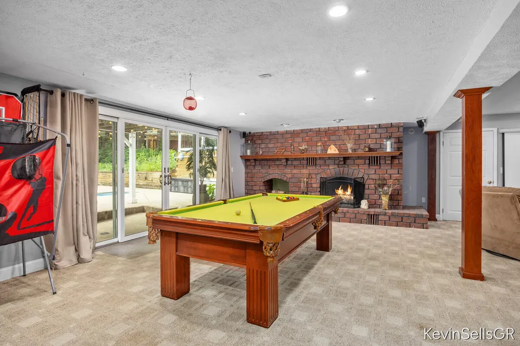 7710 Cascade Pines Drive SE Cascade Charter Township MI 49546