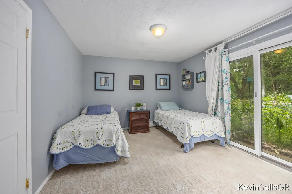 7710 Cascade Pines Drive SE Cascade Charter Township MI 49546