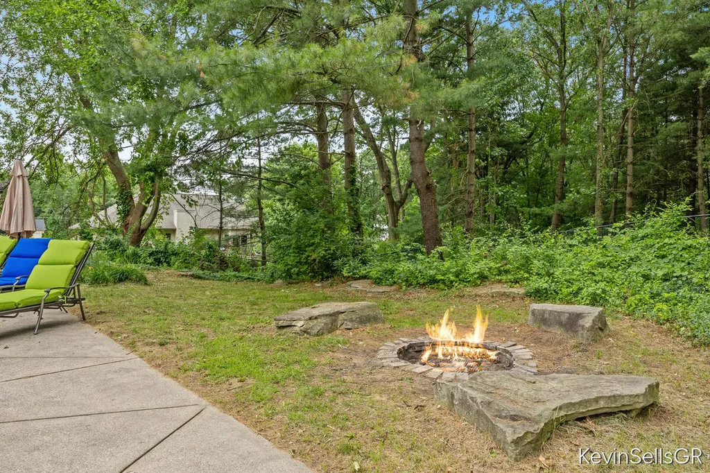 7710 Cascade Pines Drive SE Cascade Charter Township MI 49546