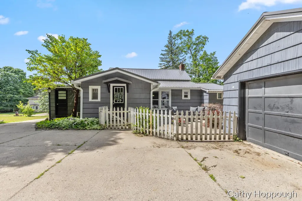 510 E Main Street Ionia City MI 48846