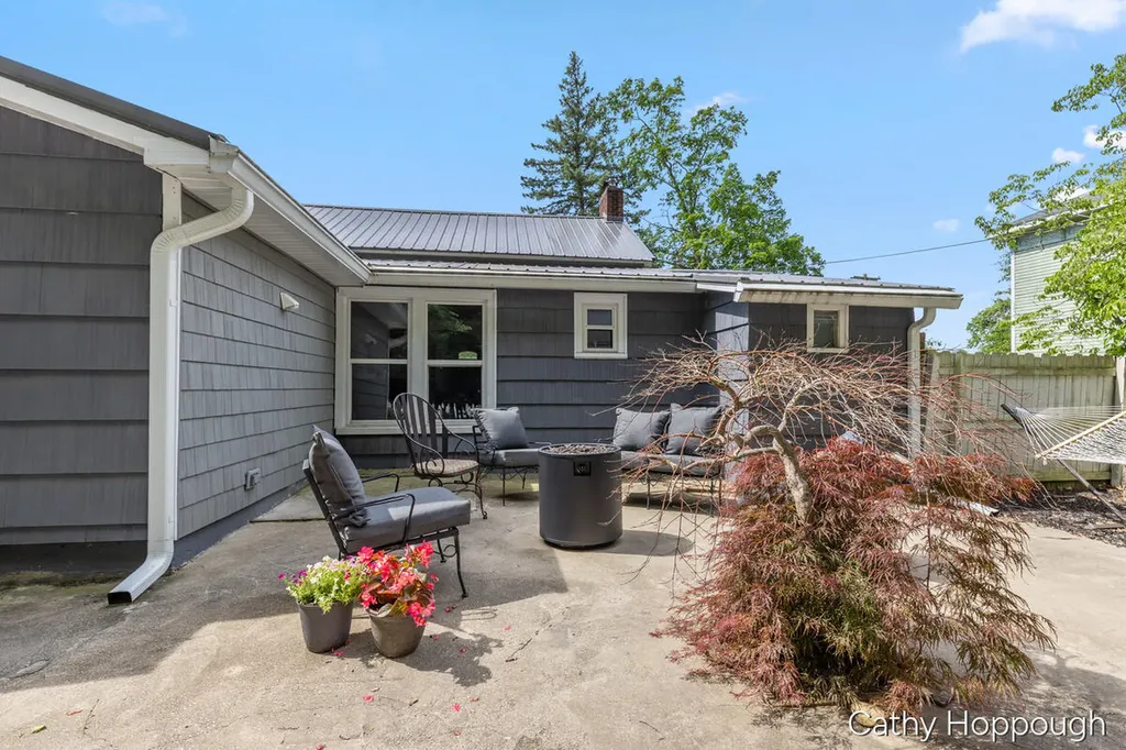 510 E Main Street Ionia City MI 48846
