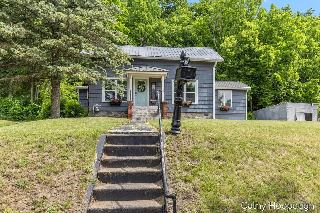 510 E Main Street Ionia City MI 48846