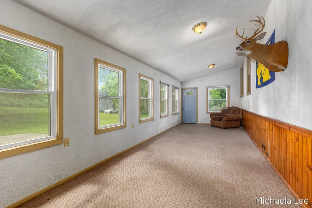 13086 Grand River Drive SE Lowell Charter Township MI 49331