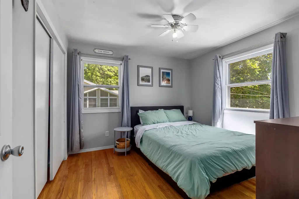 1133 Dick Avenue NW Grand Rapids City MI 49504