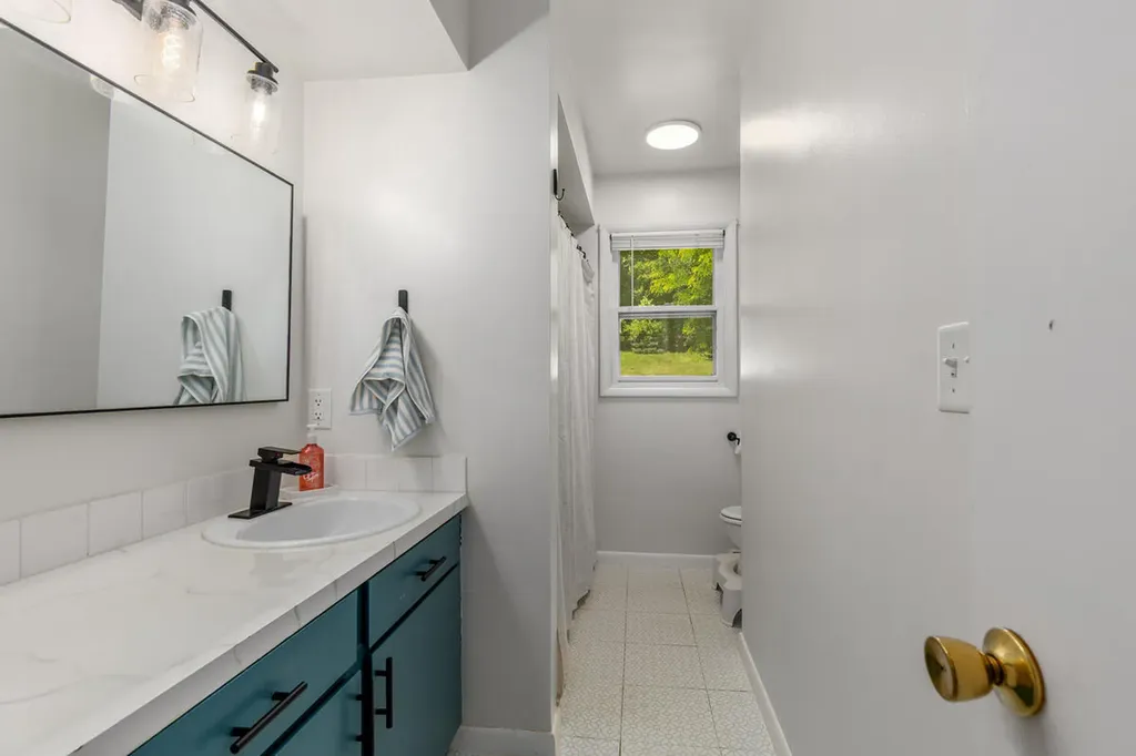 1133 Dick Avenue NW Grand Rapids City MI 49504