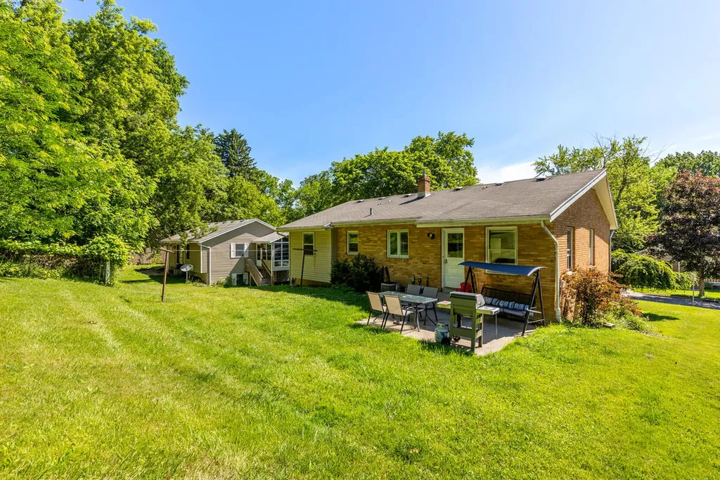 1133 Dick Avenue NW Grand Rapids City MI 49504
