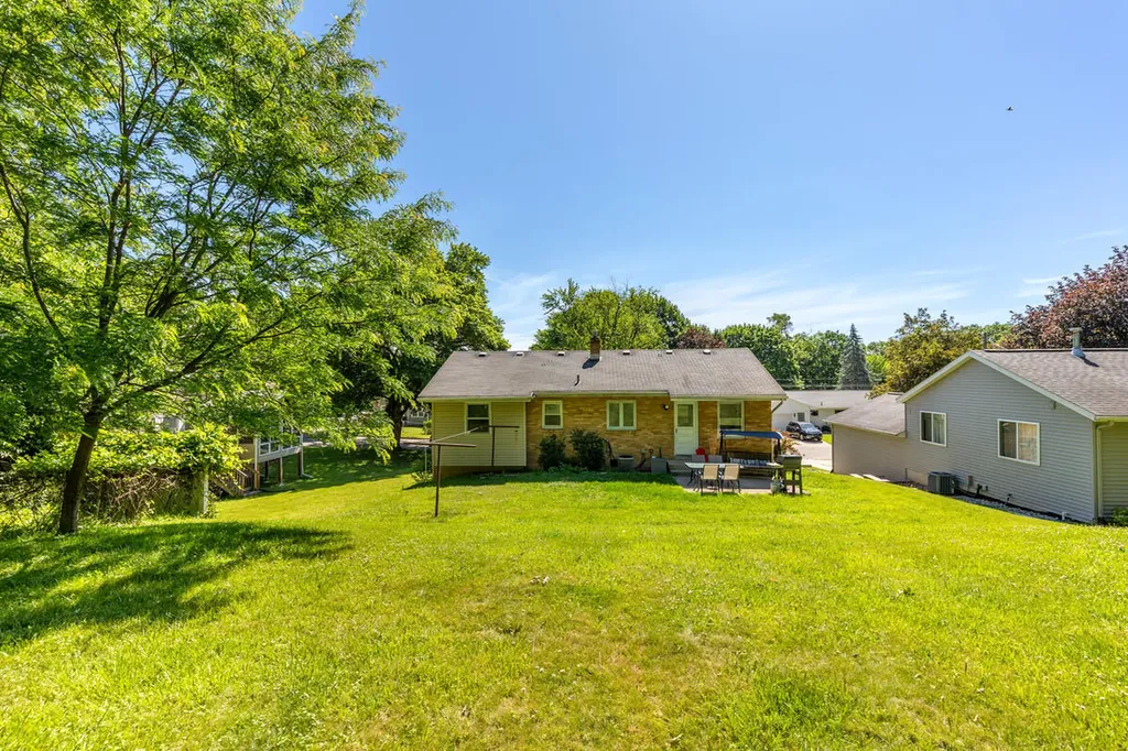 1133 Dick Avenue NW Grand Rapids City MI 49504