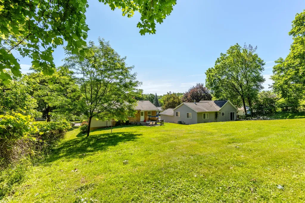 1133 Dick Avenue NW Grand Rapids City MI 49504