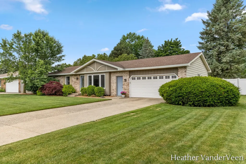 7887 Park Lane Avenue Georgetown Charter Township MI 49428
