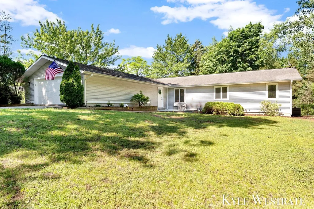 18883 168th Avenue Spring Lake Township MI 49456