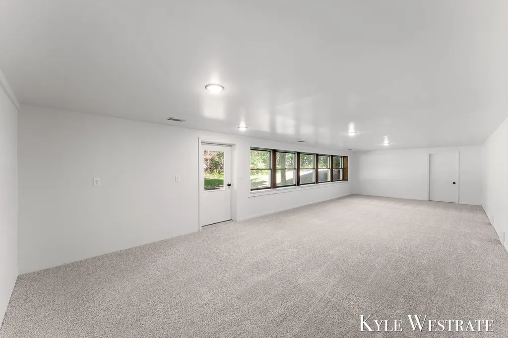 18883 168th Avenue Spring Lake Township MI 49456