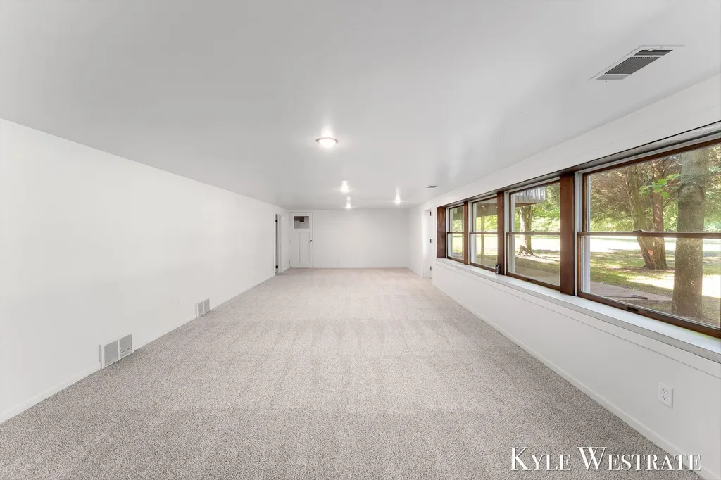 18883 168th Avenue Spring Lake Township MI 49456
