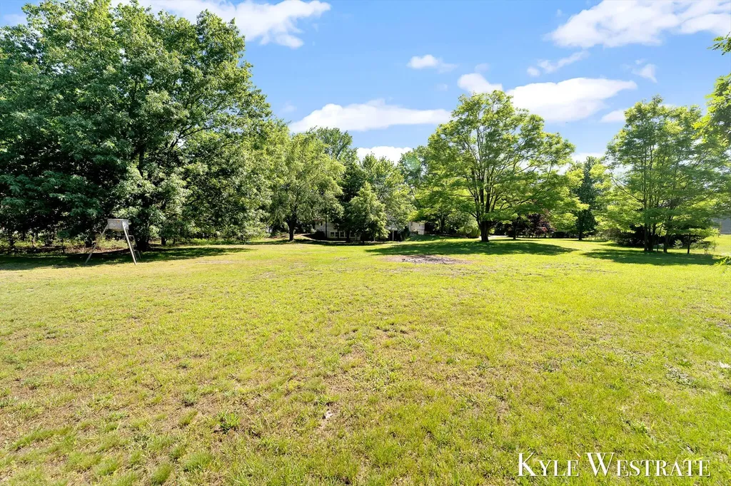 18883 168th Avenue Spring Lake Township MI 49456
