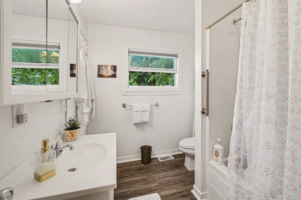 2628 Longstreet Avenue SW Wyoming City MI 49509