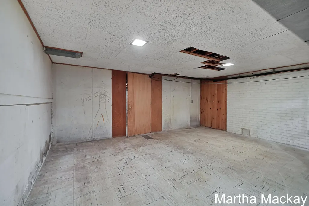 140 Krause Street NE Rockford City MI 49341
