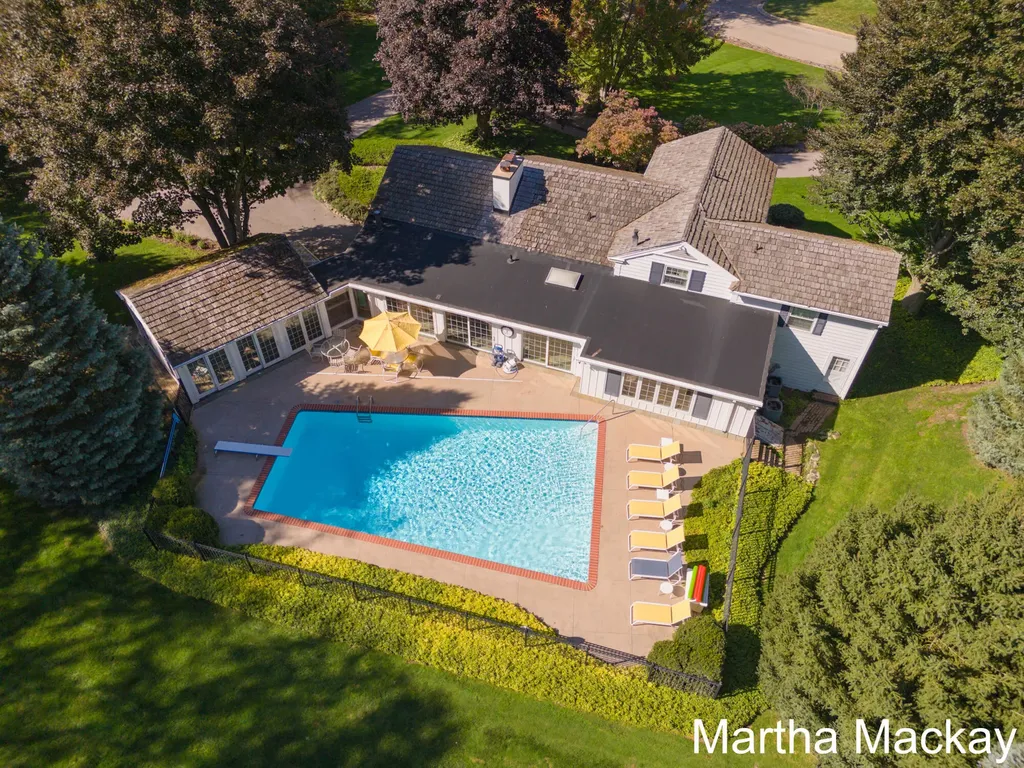 140 Krause Street NE Rockford City MI 49341