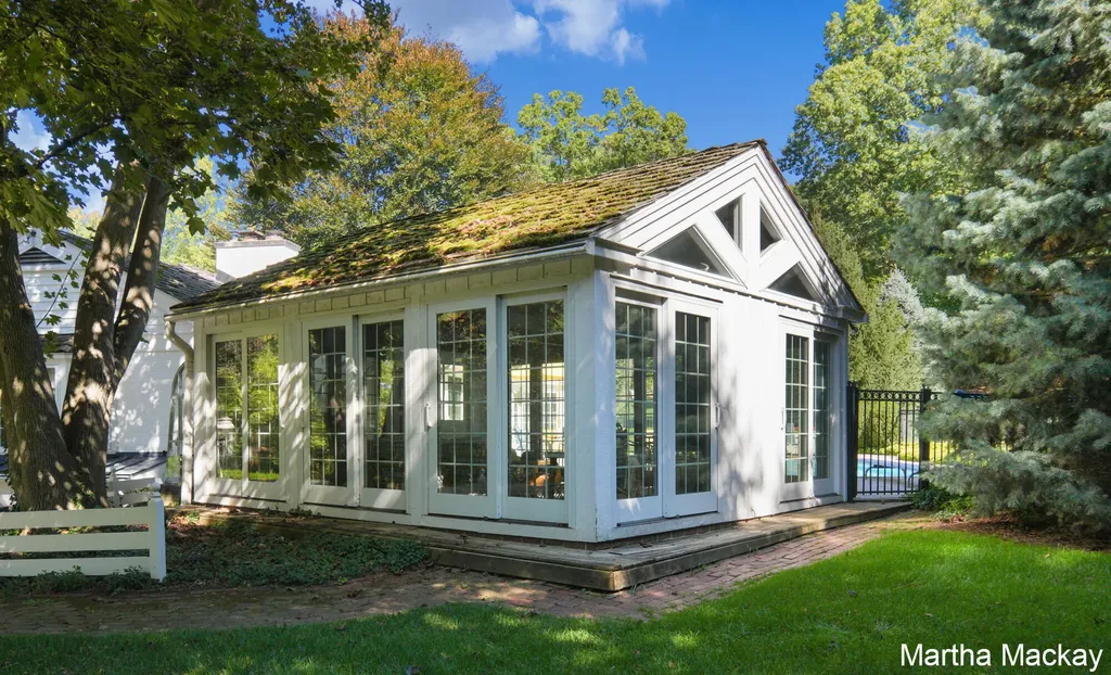 140 Krause Street NE Rockford City MI 49341