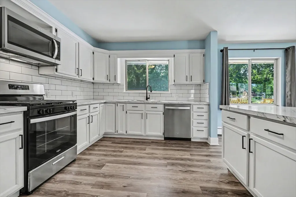 3990 S Big Spring Drive SW Grandville City MI 49418