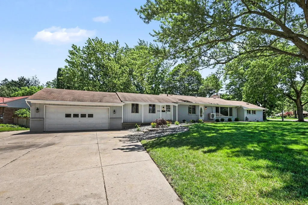 3990 S Big Spring Drive SW Grandville City MI 49418