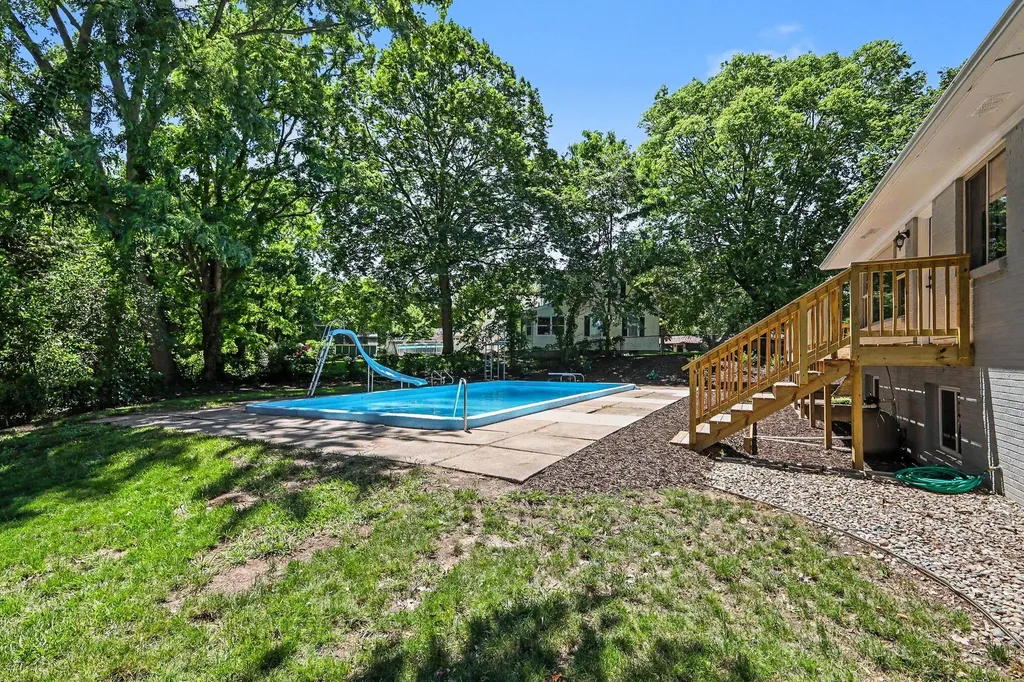3990 S Big Spring Drive SW Grandville City MI 49418