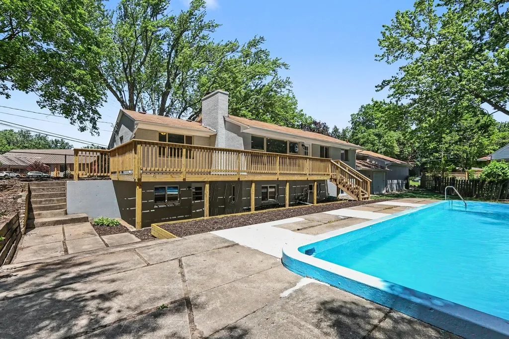 3990 S Big Spring Drive SW Grandville City MI 49418