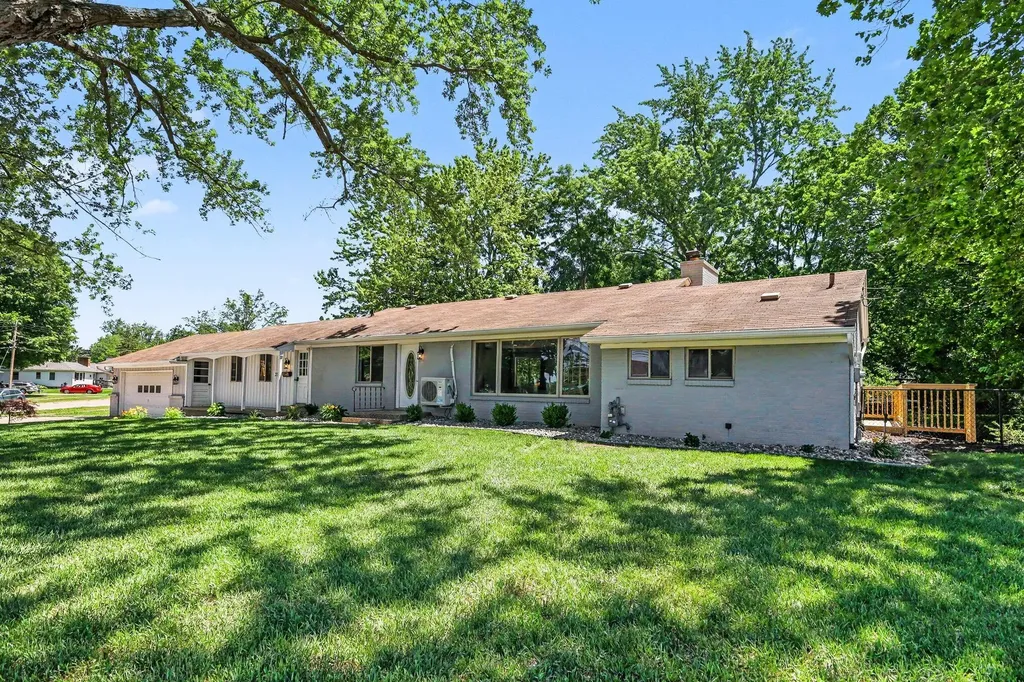 3990 S Big Spring Drive SW Grandville City MI 49418