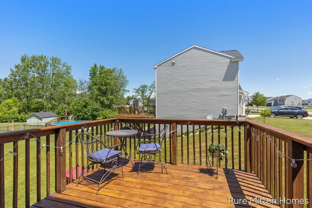 301 Wagonwheel Court NE Cedar Springs City MI 49319