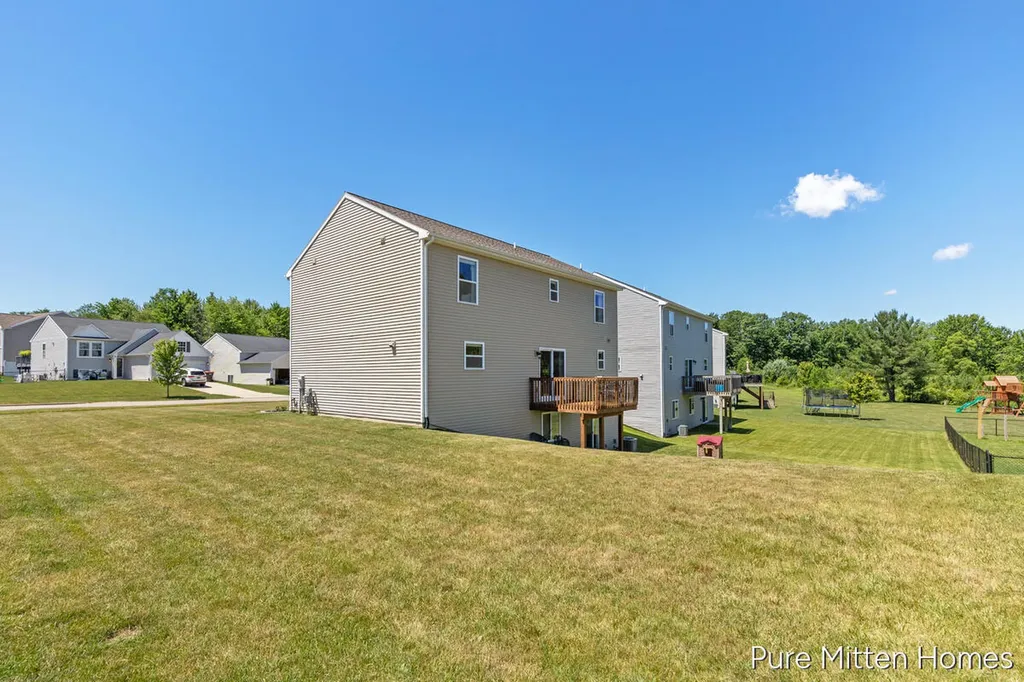 301 Wagonwheel Court NE Cedar Springs City MI 49319