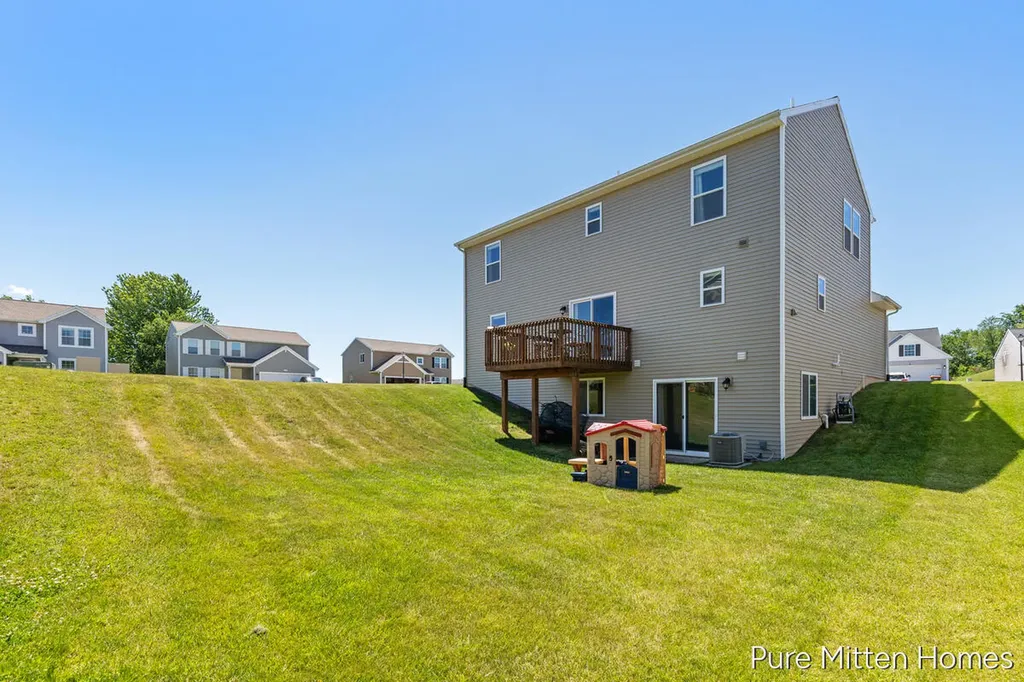 301 Wagonwheel Court NE Cedar Springs City MI 49319