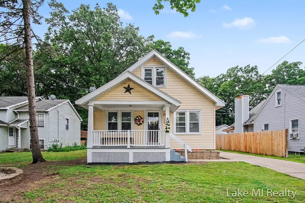 3639 Burlingame Avenue SW Wyoming City MI 49509