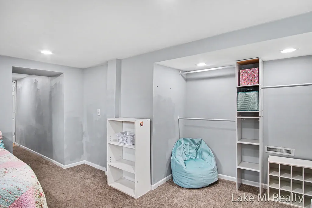 3639 Burlingame Avenue SW Wyoming City MI 49509