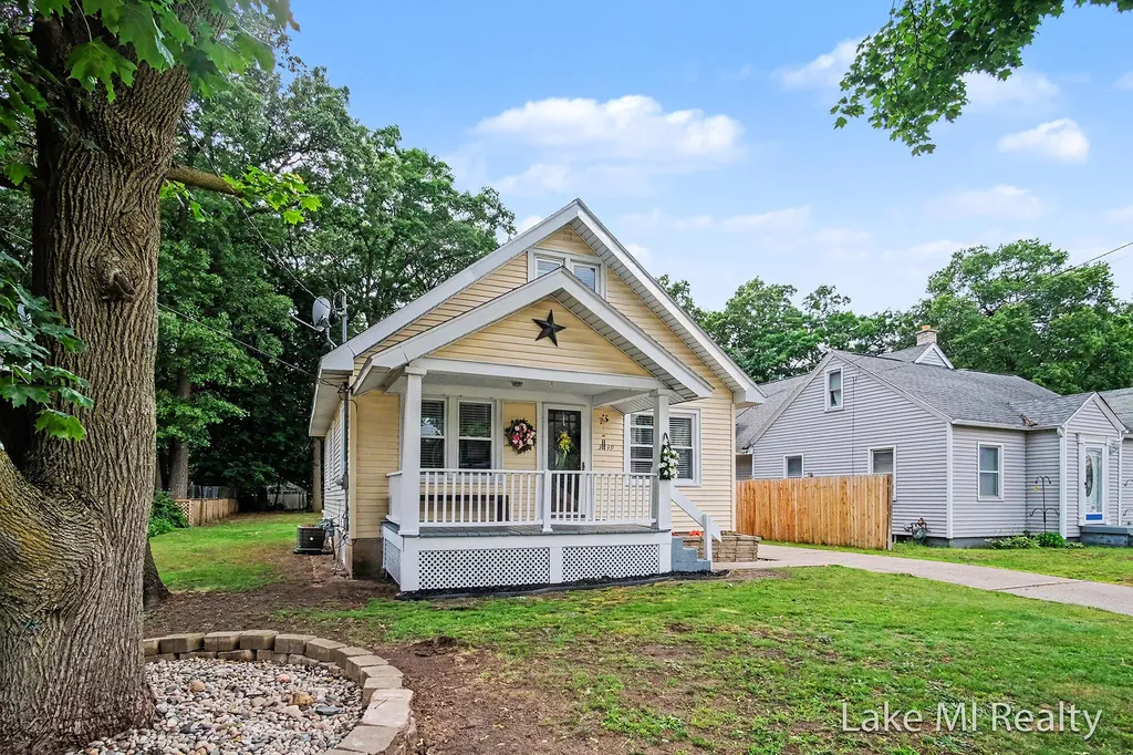 3639 Burlingame Avenue SW Wyoming City MI 49509