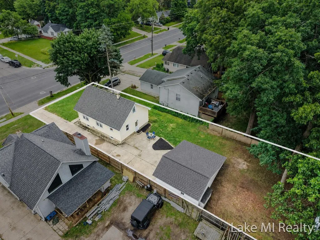 3639 Burlingame Avenue SW Wyoming City MI 49509