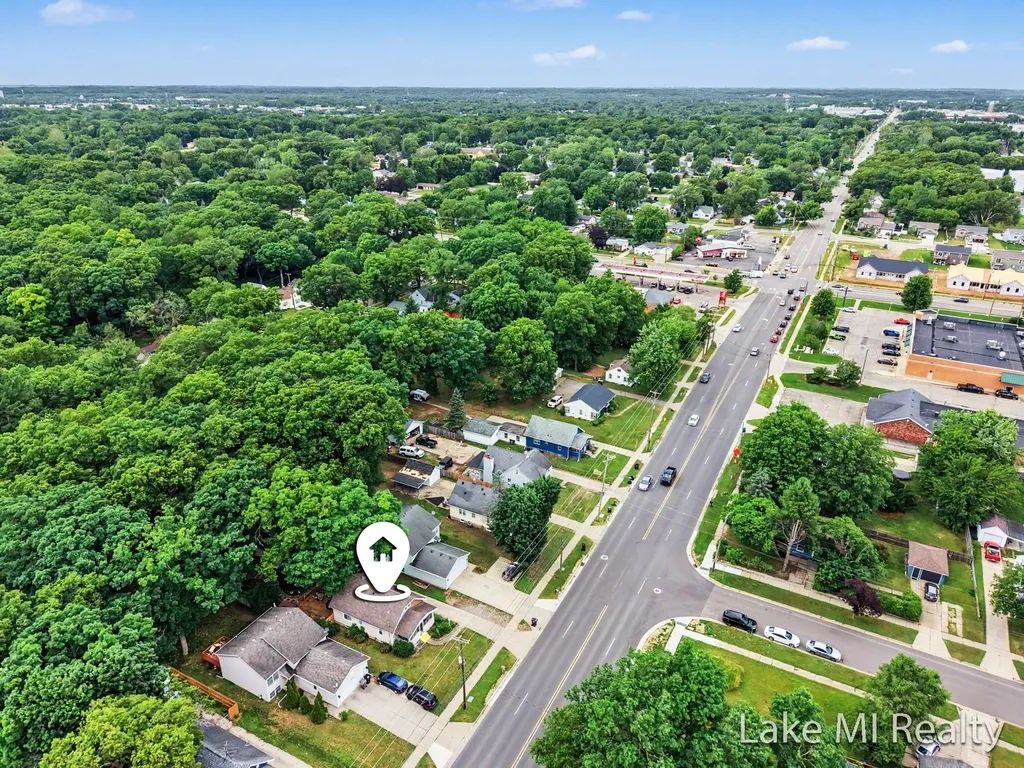 3639 Burlingame Avenue SW Wyoming City MI 49509