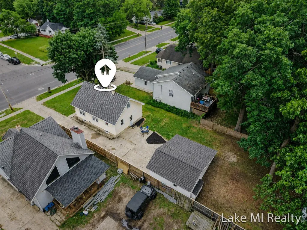 3639 Burlingame Avenue SW Wyoming City MI 49509