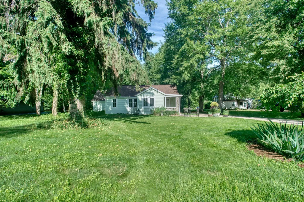 6741 Wood Road Norton Shores City MI 49444