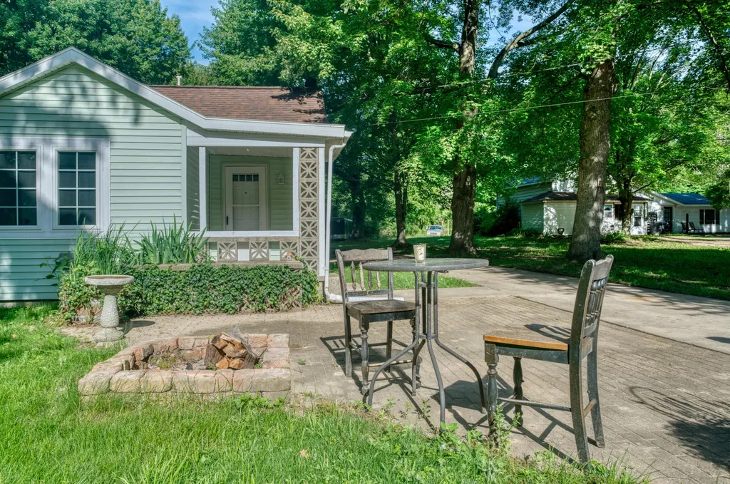 6741 Wood Road Norton Shores City MI 49444