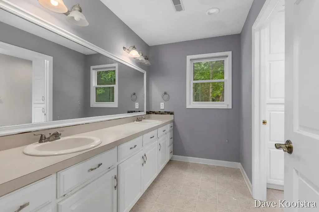 5133 Streamside Court NE Courtland Township MI 49341