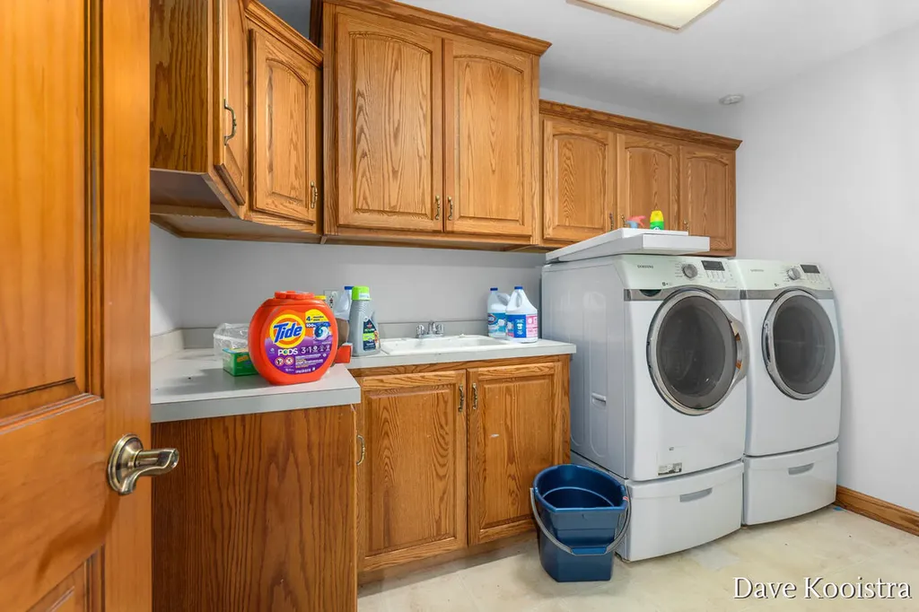 5133 Streamside Court NE Courtland Township MI 49341