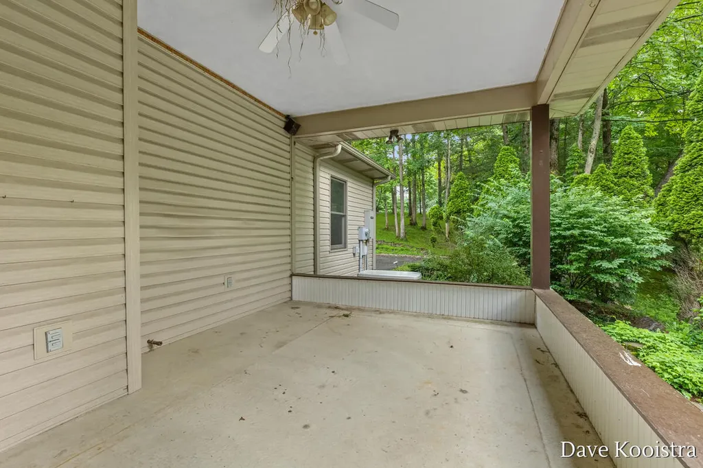 5133 Streamside Court NE Courtland Township MI 49341