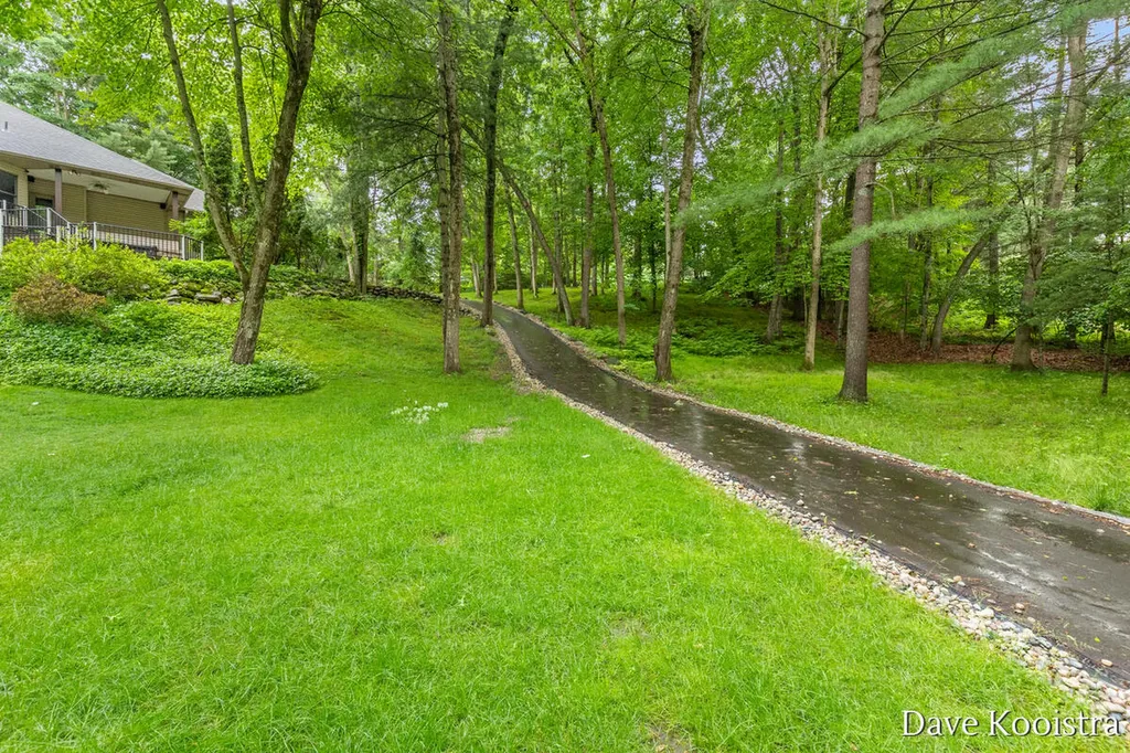 5133 Streamside Court NE Courtland Township MI 49341